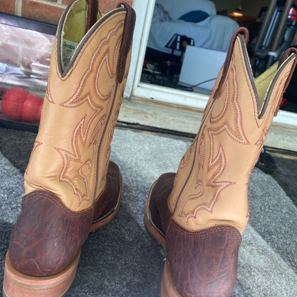 Ariat Learher Boots - Picture 6 of 12